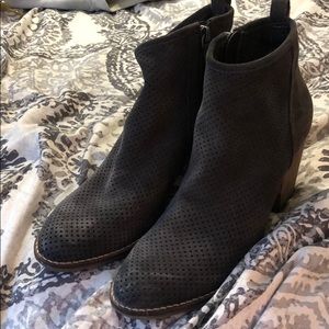 Dolce vita grey shoes